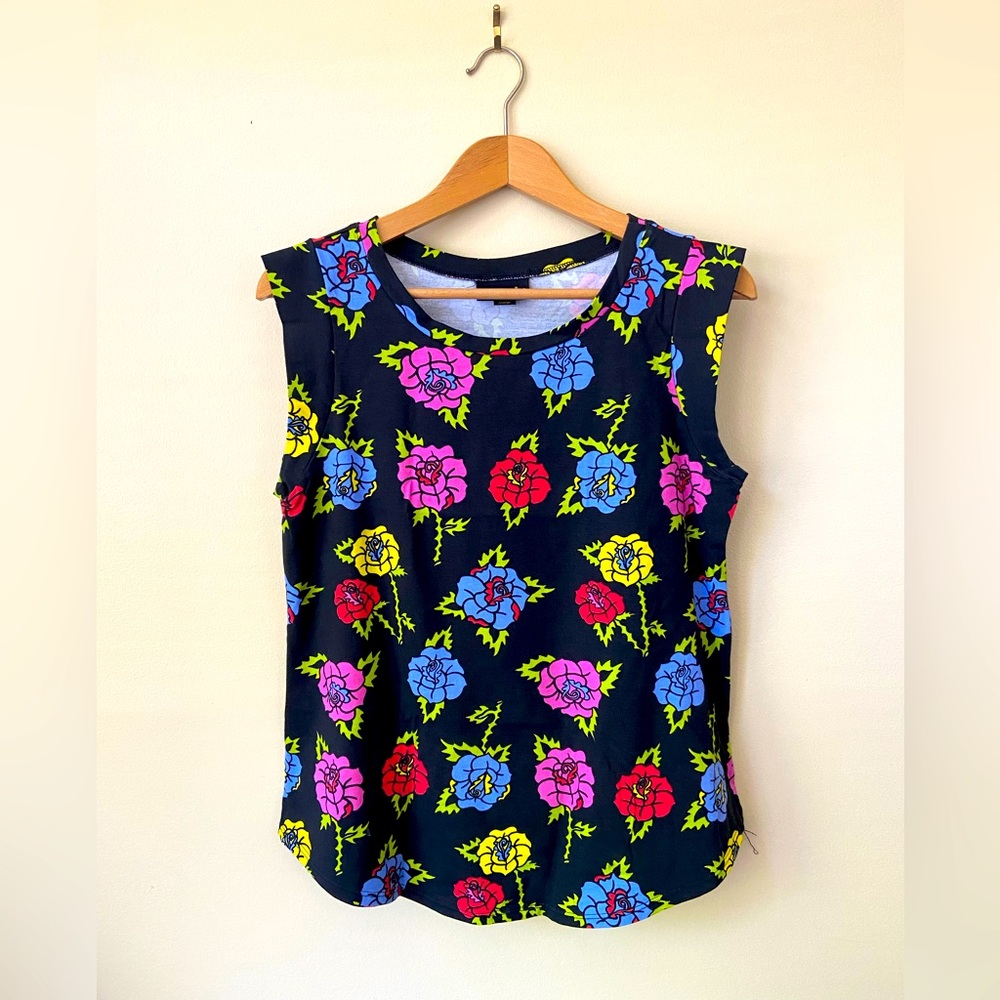 NOOWORKS (rare!) Muscle Tank, Electric Roses XL